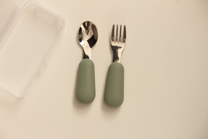 Cubiertos de acero inoxidable